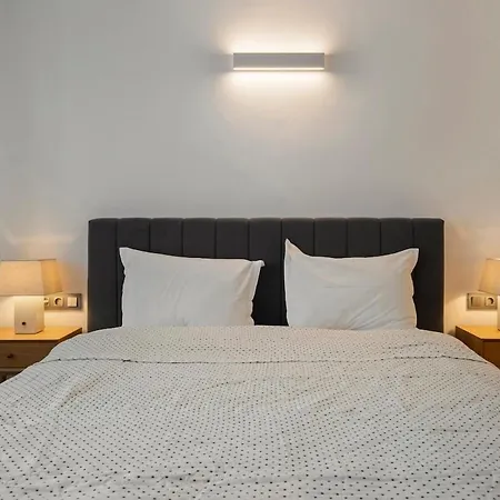Square Retreat